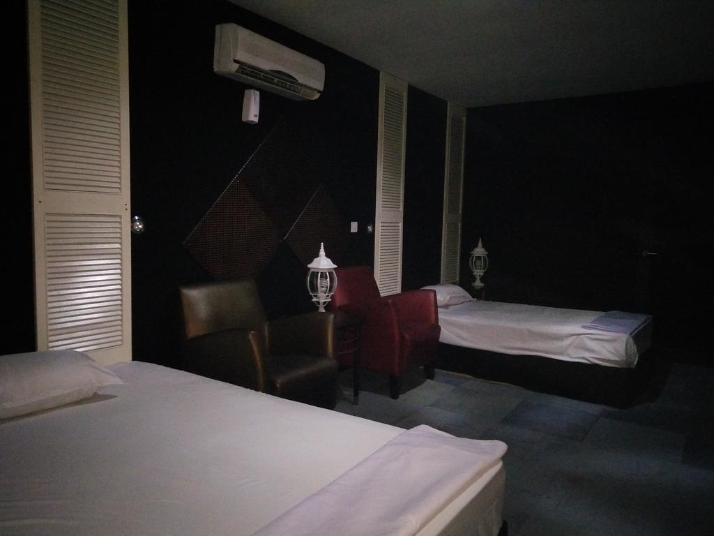 Transit Room Klia - Residence Villa Kampong Kubang Beras Экстерьер фото